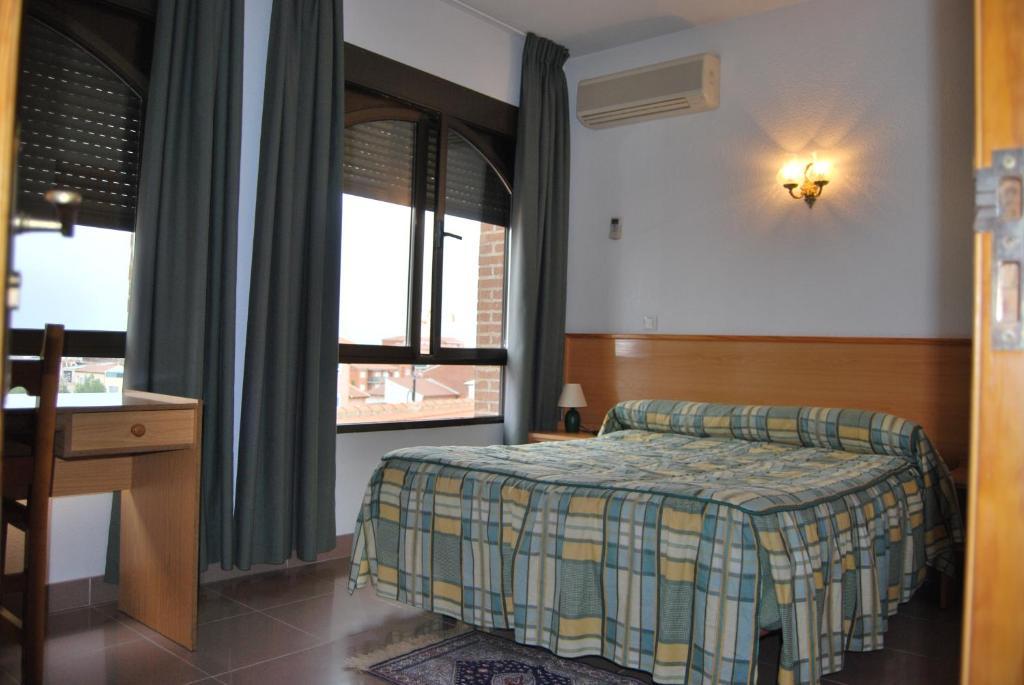 Hostal Cazalegas Cameră foto
