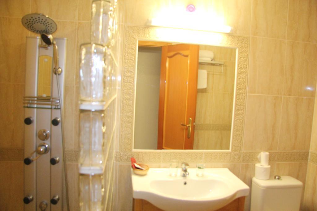 Hostal Cazalegas Exterior foto
